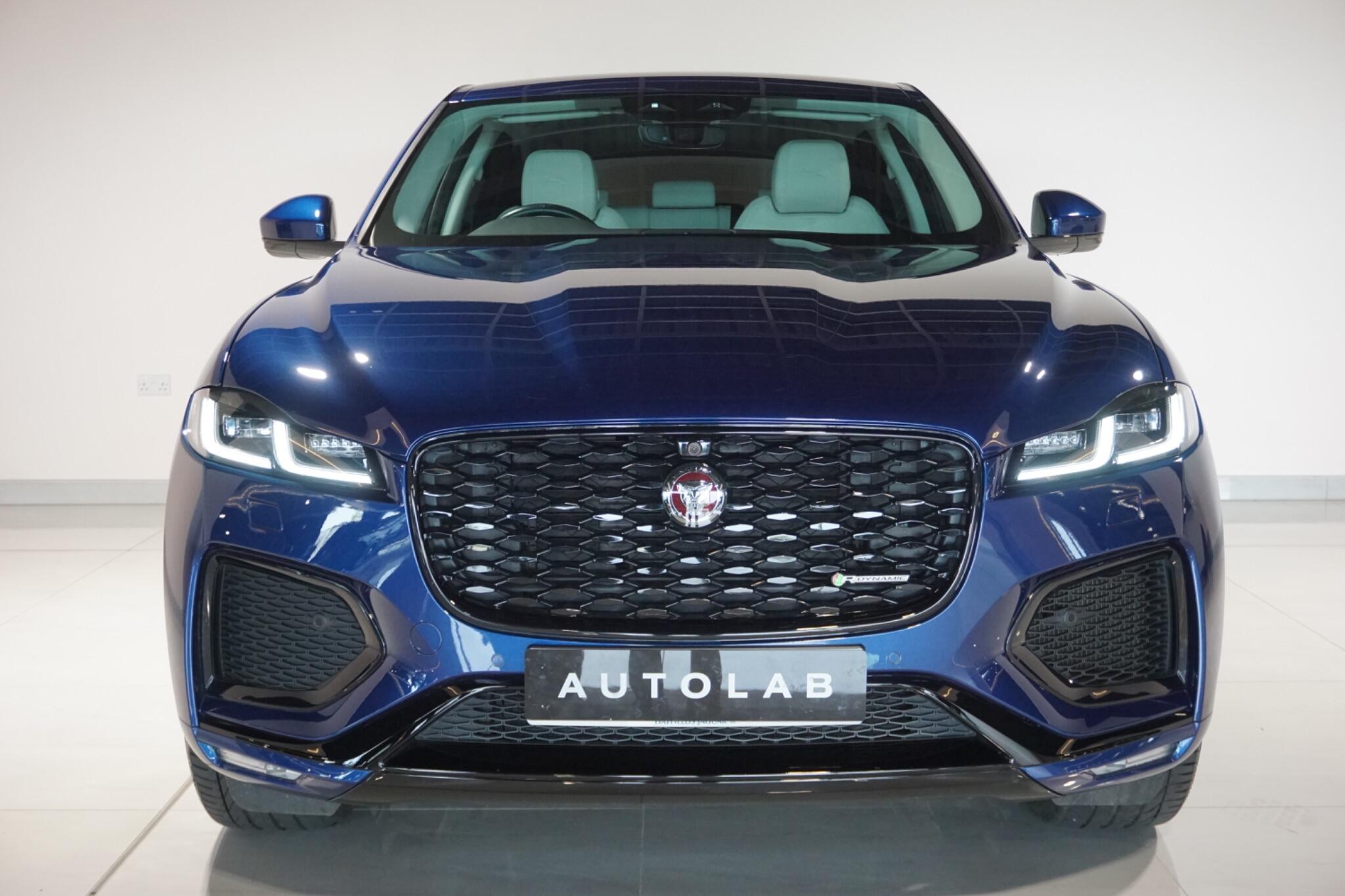 Jaguar F-PACE 3.0 D300 MHEV R-Dynamic SE SUV 5dr Diesel Auto AWD Euro 6 (s/s) (300 ps)